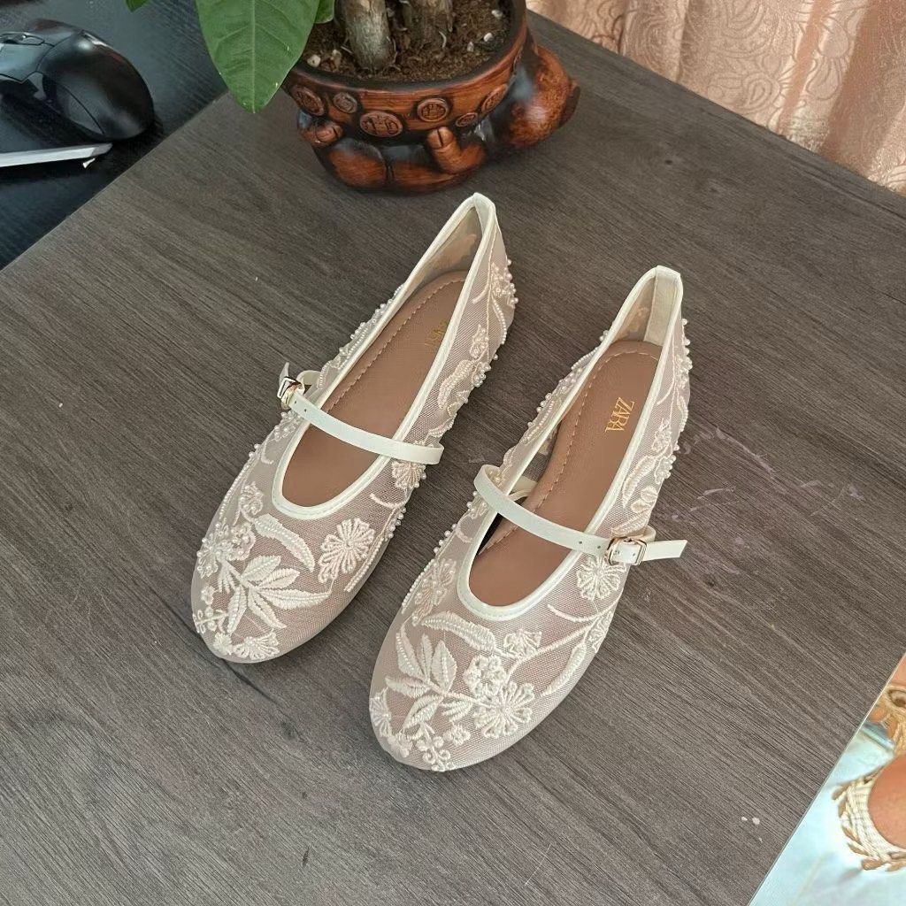 ZARA Floral Beaded Dollshoes (Category: Flats & Sandals) located in Manila. Submitted by ryllae_ (Listing ID 1413916671, Image 1). Description: - Pre-order, downpayment of ₱500 (non-refundable) - Received by 3-5 days - Mall pullouts - Very good quality - Message for more details 📍Sampaloc, Manila.