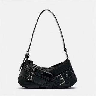 (Category: ) located in . Submitted by ryllae_ (Listing ID 1413913293, Image 1). Description: .