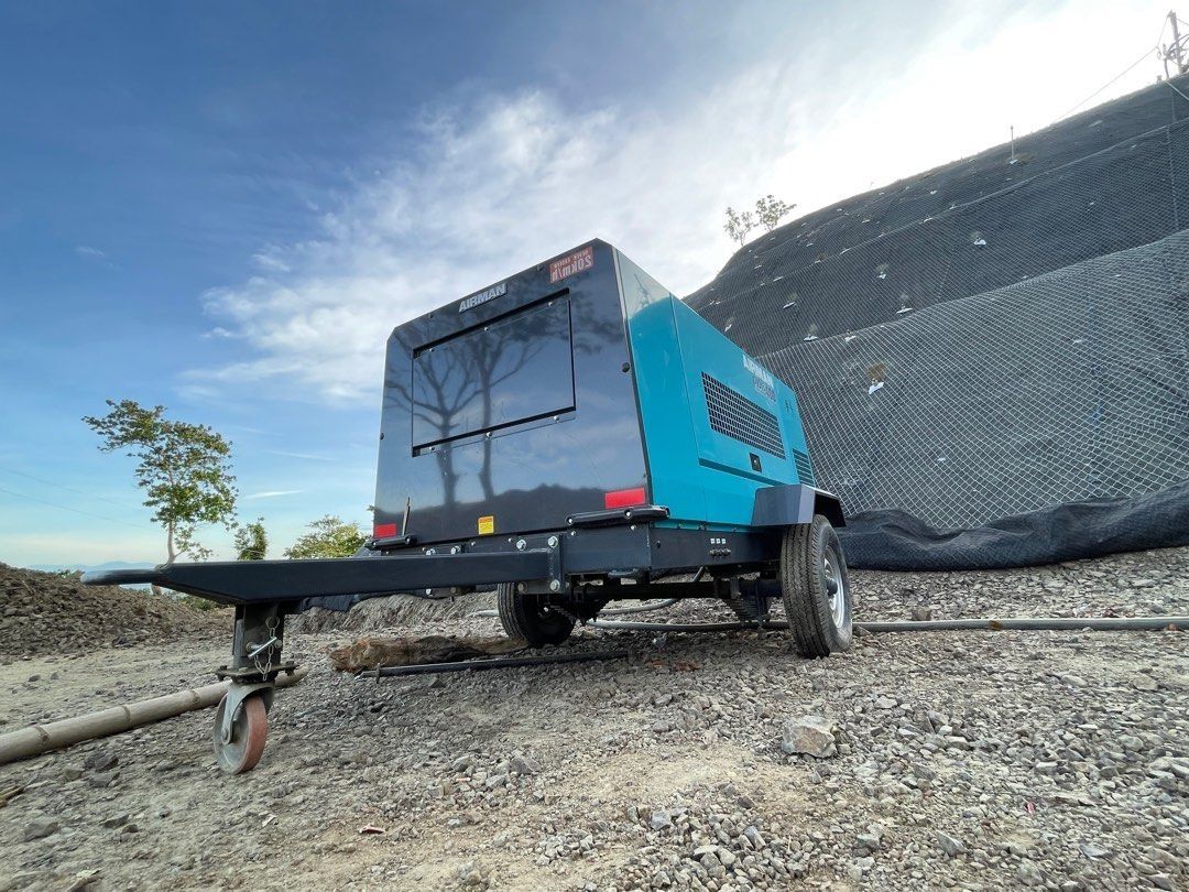 400 cfm Air Compressor Airman Super Slightly Use (Category: Construction Tools & Equipment) located in Cavite. Submitted by lapuagjans96184 (Listing ID 1414130928, Image 2). Description: Super Slightly Used Unit Less than a year used in project site Full PMS before delivery only one week lead time Fully conditioned unit Call me for fast Transaction.