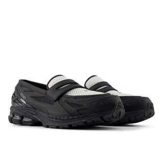 (Category: ) located in . Submitted by hypedxda_sneakers (Listing ID 1414179552, Image 1). Description: .