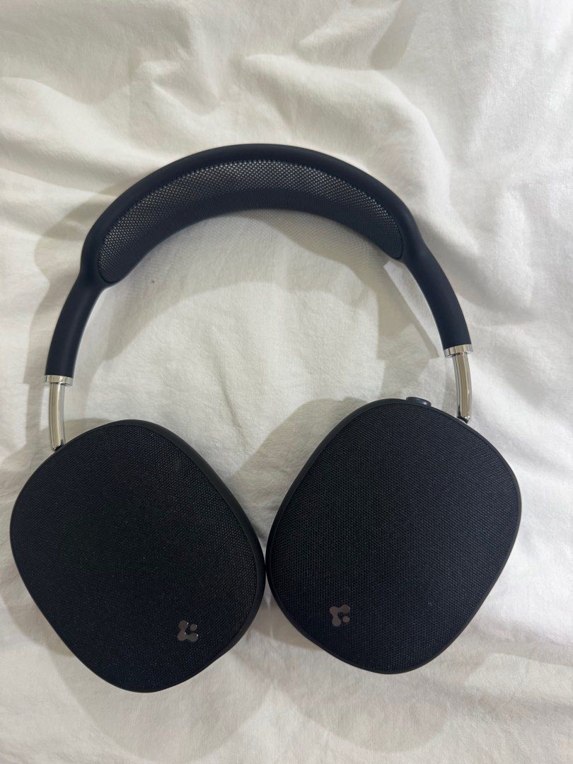 Apple AirPods Max (USB-C) – Model A3184 - Midnight Blue (Category: Headphones & Headsets) located in Manila. Submitted by minagelie (Listing ID 1414177670, Image 2). Description: Condition: Very Good • Fully functional • Well maintained • Ear cups & headband in good shape • Case has light fabric marks inside from normal storage (purely cosmetic) Details: • USB-C charging (newer version) • Active Noise Cancellation & Transparency Mode • Spatial Au