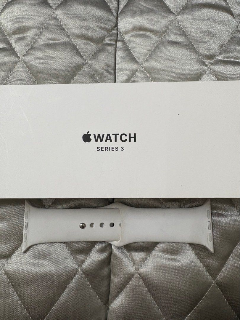 Apple Watch Series 3 (Category: Wearables & Smart Watches) located in Manila. Submitted by cyaneaco (Listing ID 1414182042, Image 1). Description: .