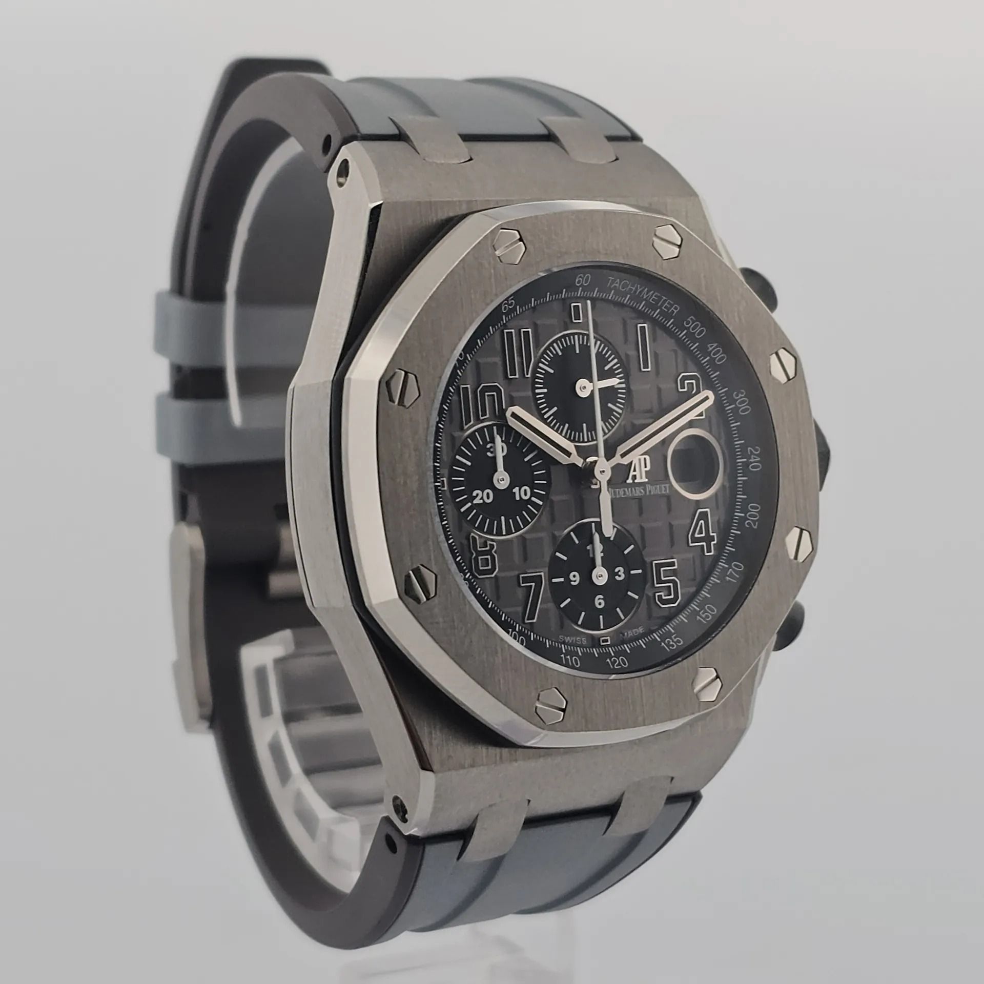 Audemars Piguet Royal Oak Offshore 26470ST.OO.A104CR.01 (Category: Watches) located in Singapore. Submitted by watchbanka.deer (Listing ID 1414114477, Image 1). Description: M260006UAPT Watch Condition Very Good Warranty Card Year N/A Diameter 42mm Movement Automatic Case Material Steel Dial Color Gray Accessories Includes original packaging and certificate No Exchange Thank You Want to see more watches we have please follow us on: Website: https