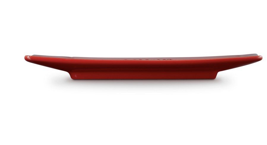 Authentic Le Creuset Meshed Rectangular Plate, 23cm, Cerise (Category: Dinnerware & Cutlery) located in Manila. Submitted by sterling_grace (Listing ID 1414071734, Image 3). Description: - Authentic Le Creuset Meshed Rectangular Plate - Size: 23cm - Color: Cerise - Elegant design - Ideal for serving - High-quality Le Creuset craftsmanship.