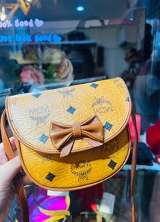 (Category: ) located in . Submitted by lovebags.ph (Listing ID 1414225926, Image 1). Description: .