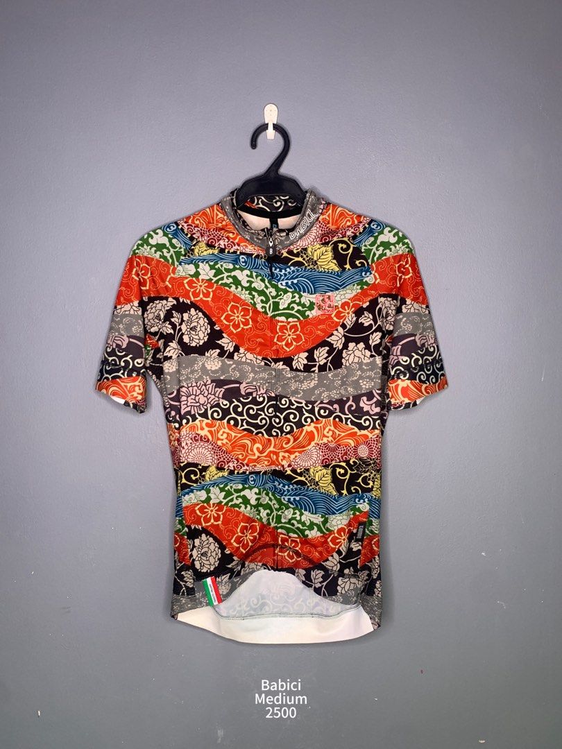 Babici Cycling Jersey - Men Medium (Category: Activewear) located in Muntinlupa City. Submitted by gretchtr (Listing ID 1414179444, Image 1). Description: Please read! Babici Medium Men Items coming from Muntinlupa Payment Gcash SF c/o buyer Kindly check your sizes on brand chart. .
