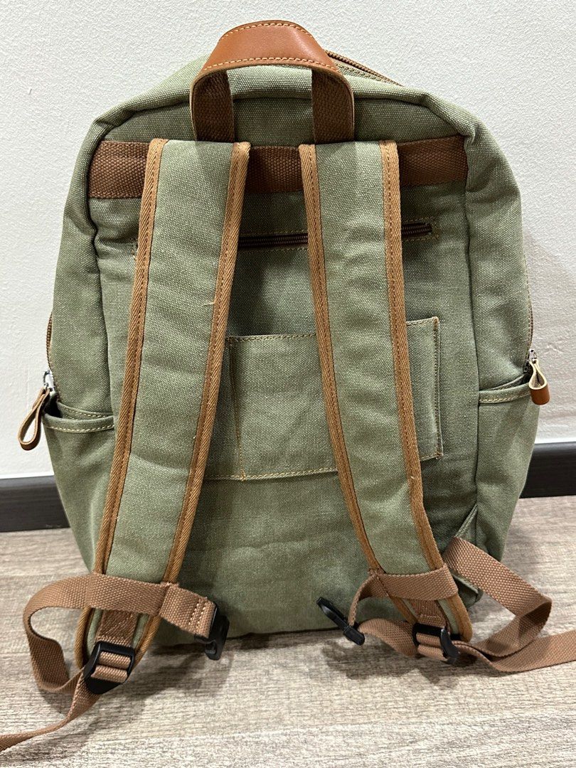 Backpack (Category: Backpacks) located in Singapore. Submitted by vernibink (Listing ID 1414150694, Image 7). Description: BRAND NEW ERGONOMIC AND FASHIONABLE BACKPACK COMES IN 2 COLOURS!!! ⭐️Designed for smart and comfortable travel, this backpack combines functionality, security, and convenience in one sleek design. ⭐️Features a luggage trolley sleeve for hands-free travel, a chest strap for better weight distribution and stability, and multipl