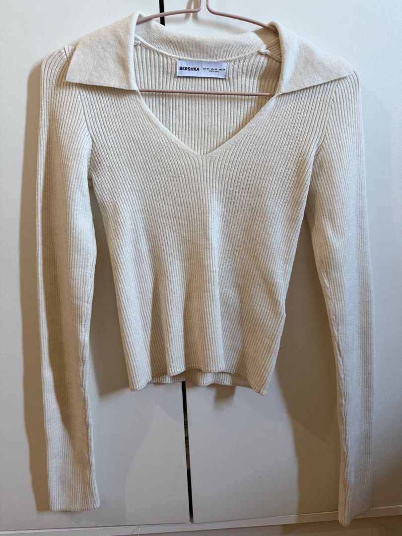 Bershka Vneck Sweater (Category: Longsleeves) located in Manila. Submitted by trishaaysobel (Listing ID 1414118782, Image 2). Description: - Bershka cream-colored collaredsweater - Ribbed knit fabric - Only worn twice - Bought for 1495.