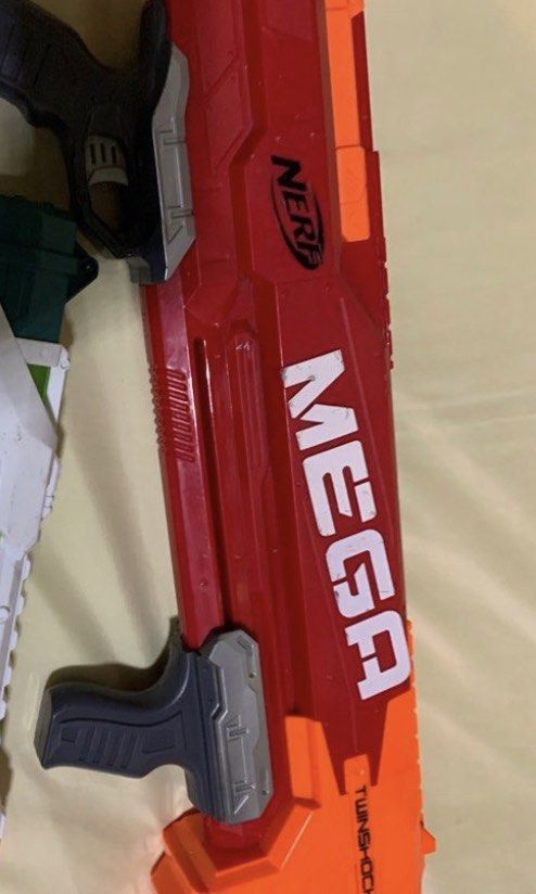 Big Nerf Gun (Category: Action & Battle Toys) located in Guiguinto. Submitted by labubu_lovelovelove (Listing ID 1330563730, Image 2). Description: .