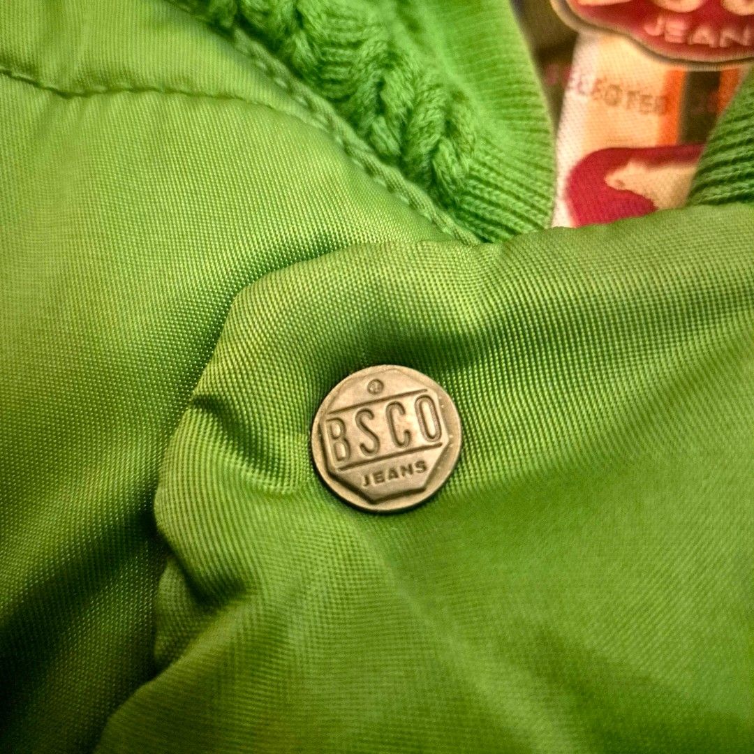 BSCO Puffer Jacket (Category: Coats, Jackets and Outerwear) located in Manila. Submitted by _mlb94 (Listing ID 1414082747, Image 3). Description: BSCO Puffer Jacket Green Details: Size Medium (Width 24" x Height 25.5") , YKK Zipper Condition: Like new, used once only during 2025 winter season. No issue. very comfortable to wear Price: ₱600 RFS: Decluttering, not using anymore Location: Manila/Makati.