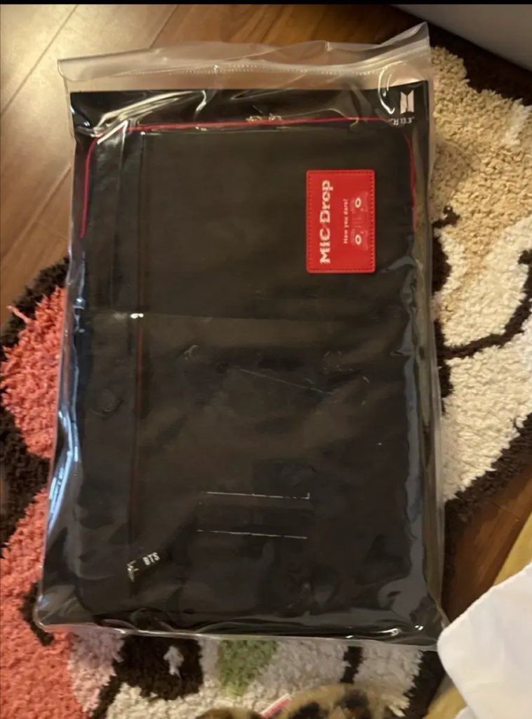 BTS Mic Drop Laptop Bag (Category: Laptop Bags & Sleeves) located in Taguig. Submitted by albumshop (Listing ID 1414136025, Image 1). Description: Interest Check~ wts lfb BTS Mic Drop Laptop Bag 1,900 DOP: Payo ETA: 4-5 weeks mine or dm 🫰🏻.