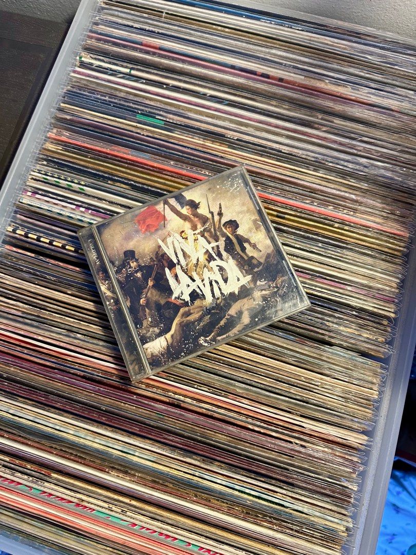 [CD] Viva Lavida - Coldplay (Category: CDs & DVDs) located in Makati City. Submitted by pitsrecords (Listing ID 1414219718, Image 1). Description: [CD] Viva Lavida - Coldplay Inlay : VG+ - VG++ Media : VG+ - VG++ P300.