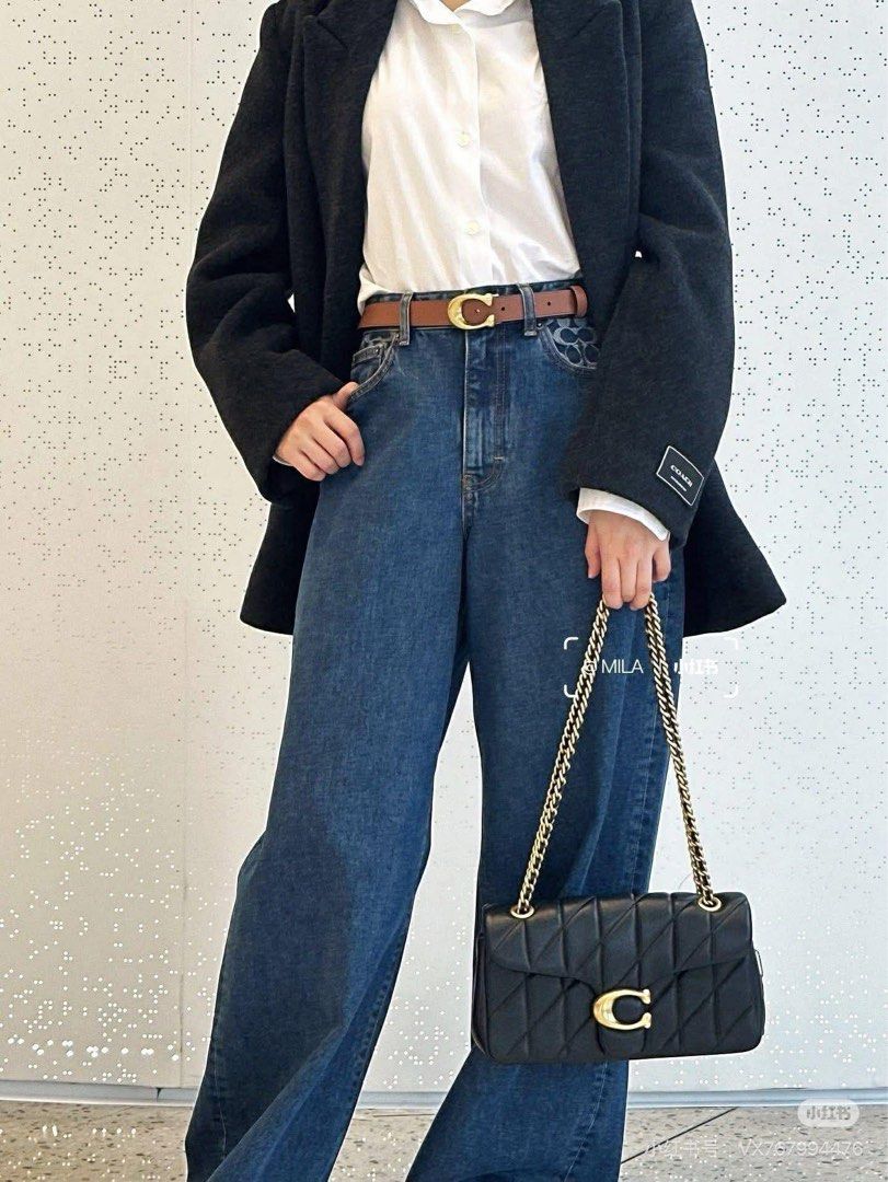 Coach Pillow Tabby Shoulder Bag (Category: Luxury Bags & Wallets) located in Manila. Submitted by jay_cee241623 (Listing ID 1414090032, Image 2). Description: - Coach Pillow Tabby shoulder bag - Quilted design - Gold-tone chain strap - Signature 'C' clasp closure - Rectangular shape - Flap closure - Ideal for casual outfits SUPERSALE COACH BAG 🤩 🖇 4,000 + SF 🖇 💯% Authentic & Brandnew 💯% Complete Inclusions.