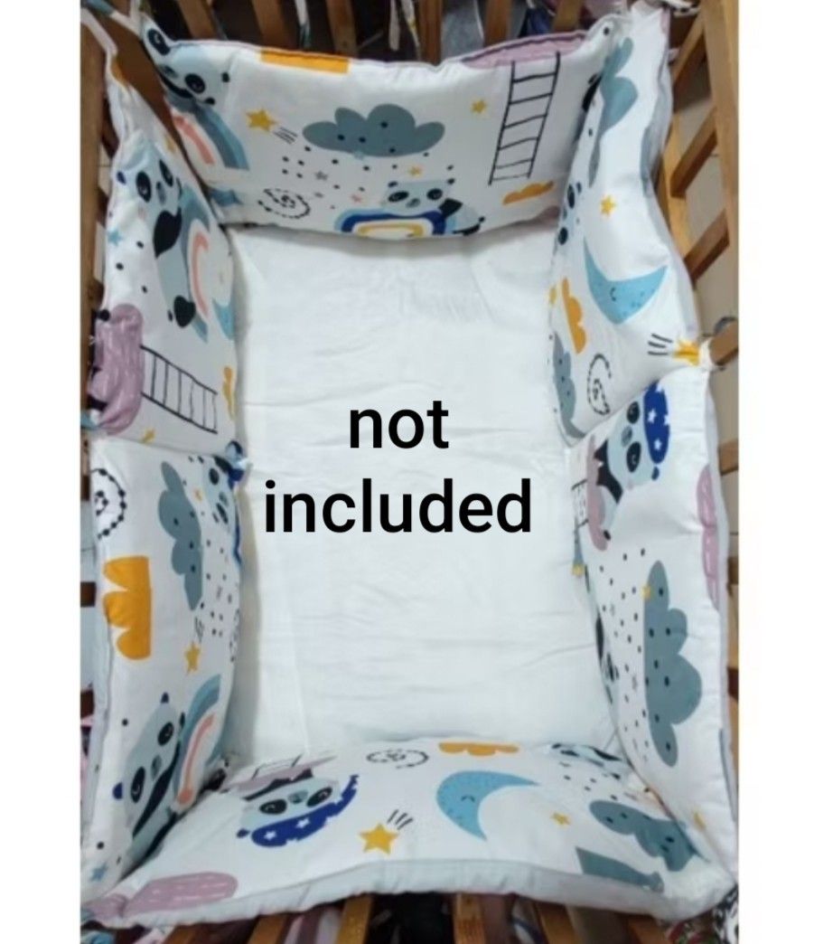 Crib Bumper Foam (Category: Cots & Cribs) located in Los Banos. Submitted by issay1 (Listing ID 1414196952, Image 2). Description: REVERSIBLE Crib Bumper for 24x36inches crib size -washable crib bumper 4corners -Size/dimension: 7-24MONTHS 24X36X(15 INCHES HEIGHT) original price- 750 pesos -white color with giraffe design -makapal at matibay ang foam.