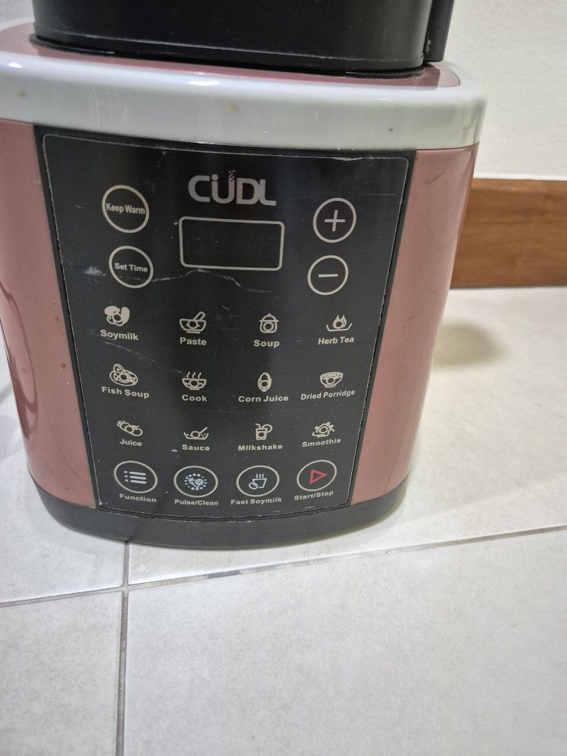 CUDL Multi-Function Blender (Category: Juicers, Blenders & Grinders) located in Singapore. Submitted by lynntan05 (Listing ID 1414174734, Image 2). Description: - Features pre-set programs for various recipes (soy milk, soup, etc.). - Equipped with a digital display. - Easy-to-use buttons. - Power cord included..