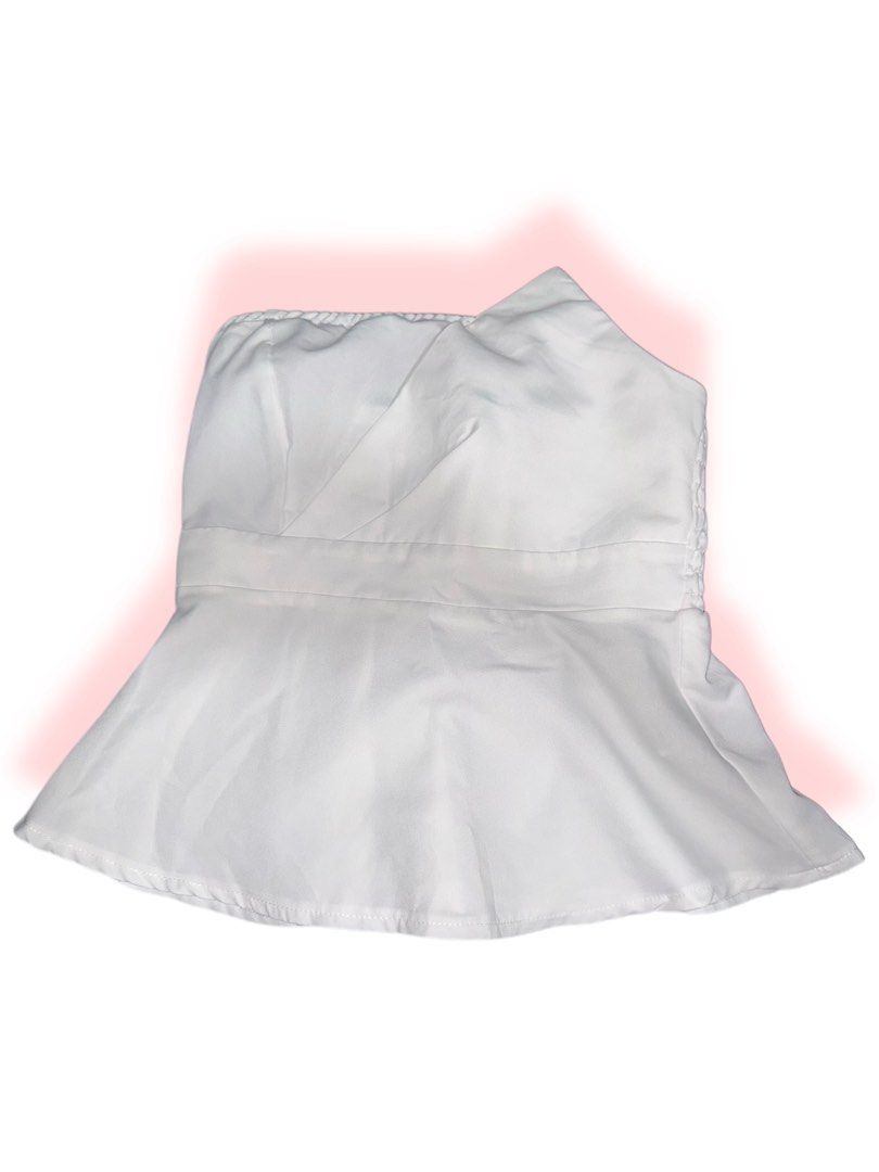 Elegant White Tube Top (Classy & Minimal) (Category: Others Tops) located in Manila. Submitted by sharr_09 (Listing ID 1414213341, Image 1). Description: RFS: decluttering ~ used once for an event OG price is 265 selling this for 200 only, but price can be negotiated 😊.