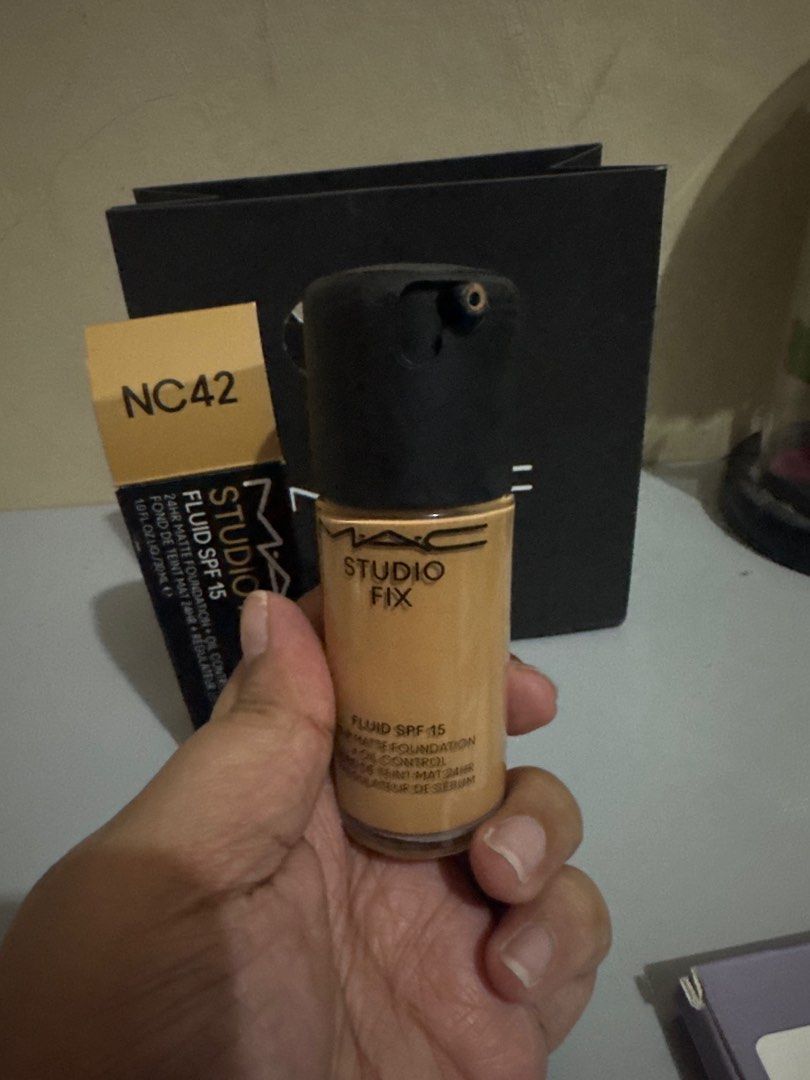 FOR SALE: MAC Foundation Studio Fix NC42 (Category: Makeup) located in Santa Rosa. Submitted by samanthasanz21 (Listing ID 1414218710, Image 2). Description: For Sale: MAC Studio Fix Foundation Shade NC42, with paper bag and box. Only used twice, bottle still full. Bought from MAC SM Makati for P2500. RFS: Not my shade anymore bec I got lighter .