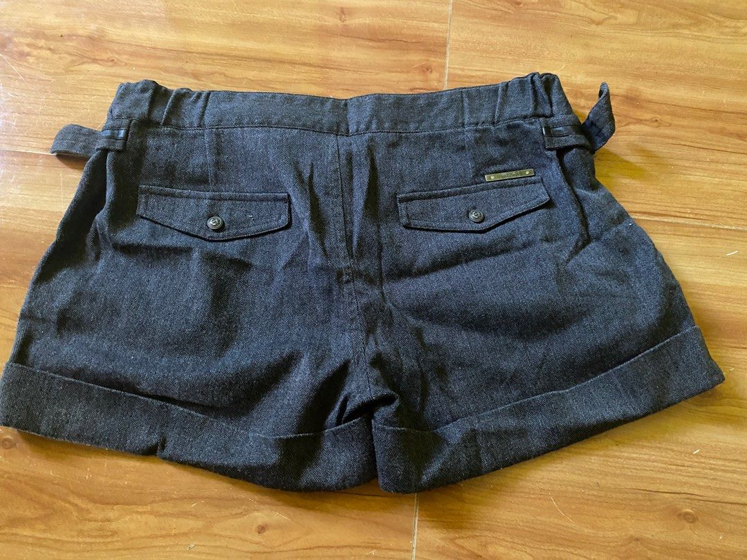 Gray Shorts with Buckle Detail (Category: Shorts) located in Cagayan de Oro. Submitted by ecolive (Listing ID 1414068435, Image 2). Description: - Gray shorts with buckle side detail - Pleated front design - Two back pockets - Folded hem - Button closure - Sturdy fabric - Tailored fit.
