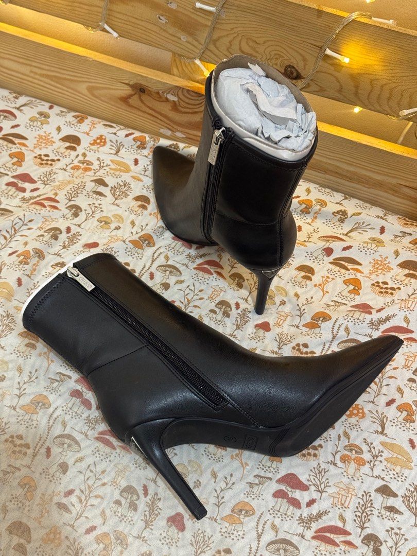 GUESS Richery Black Heeled Boots (Category: Boots) located in Cebu City. Submitted by d.cluttering (Listing ID 1414128282, Image 2). Description: Brand New. Never Worn. Women Size 8 / 38 Classic Guess Logo Classic Stiletto Sock-Boots Design Classic Guess zipper Original Price 8,000+ .