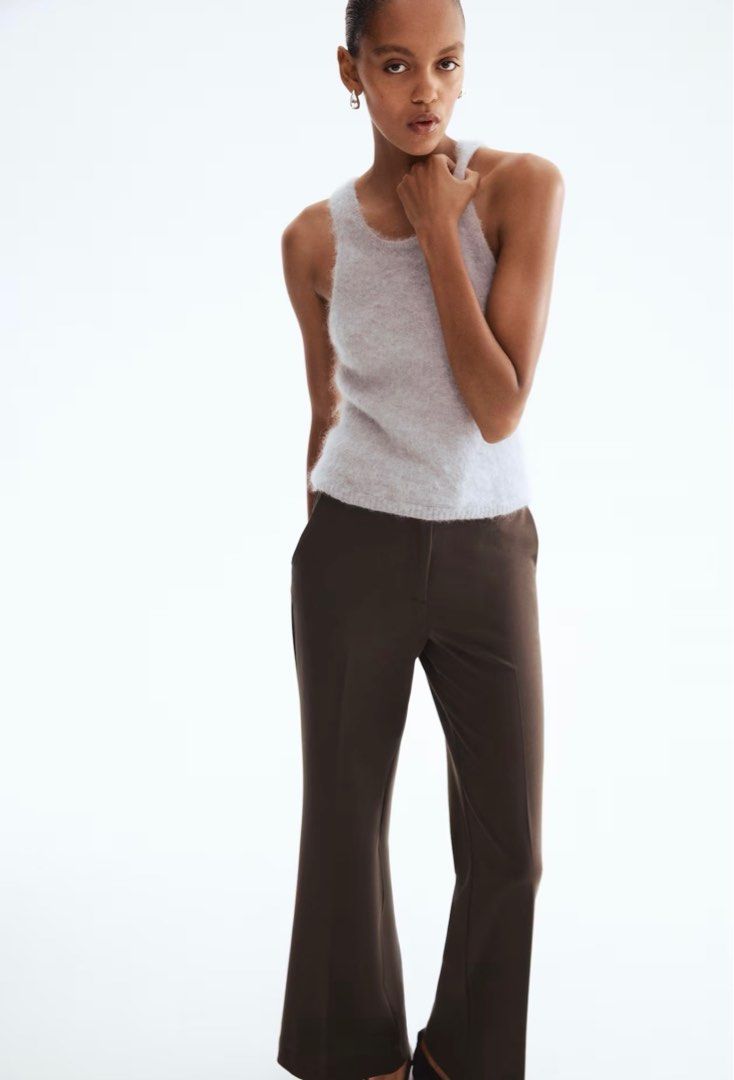 H&M Boot Cut Pants Dark Brown (Category: Other Bottoms) located in Manila. Submitted by nj_xx (Listing ID 1414167733, Image 3). Description: - Size: 38 EUR/6 US, 28-29 on tape measure - Boot cut, very flattering fit at maganda ang tela. - Dark Brown color - Can send more pics if requested - Brand new with tag, 1790 orig price nito - RFS: Medyo sikip sakin.