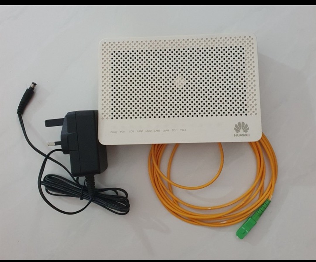 Huawei Fiber Optic Router Echolife HG8240H5, Computers & Tech, Parts ...