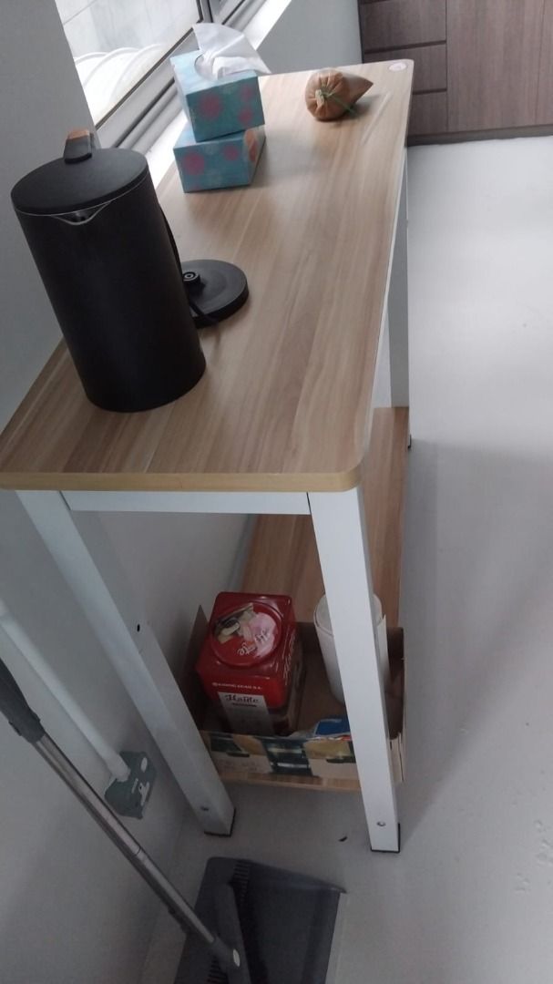 Kitchen Table (Category: Bakeware) located in Singapore. Submitted by singamart (Listing ID 1414201294, Image 1). Description: Kitchen table 2 racks Item as shown Dimension 98 cm height X 128 cm lenght X 24cm width.
