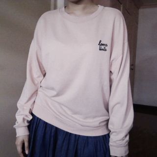 (Category: ) located in . Submitted by avie.declutters (Listing ID 1414232818, Image 1). Description: .