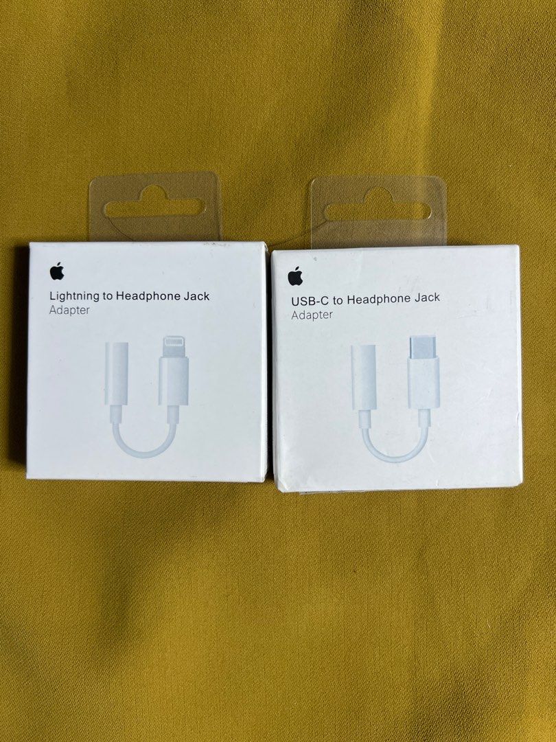 Lightning to Headphone Jack Adapter (Category: Cables & Adaptors) located in Manila. Submitted by as_onlineshop11 (Listing ID 1414140378, Image 1). Description: .