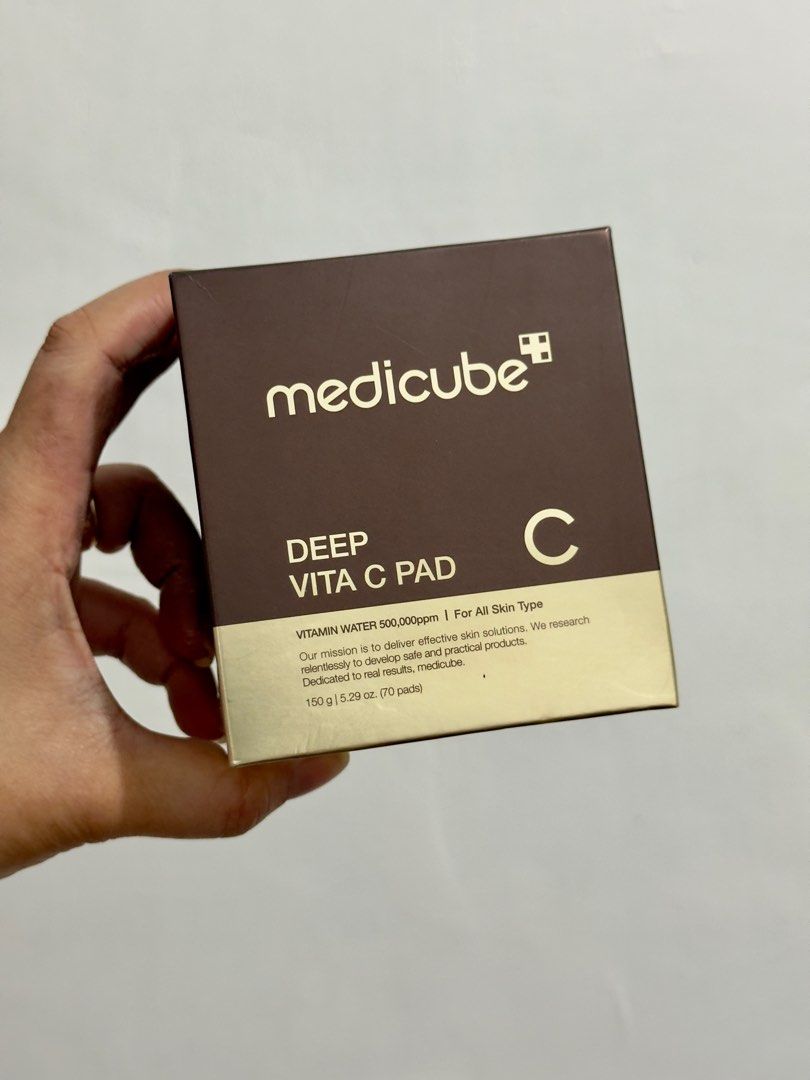medicube deep vita C Pad (Category: Face Care) located in Rizal. Submitted by yham009 (Listing ID 1414240426, Image 1). Description: Guaranteed Authentic and money back brand new and onhand you can also visit our IG @KBEAUTESKIN original price is 800+ selling low because I have duplicates I gave discounts to bundle other skincare .