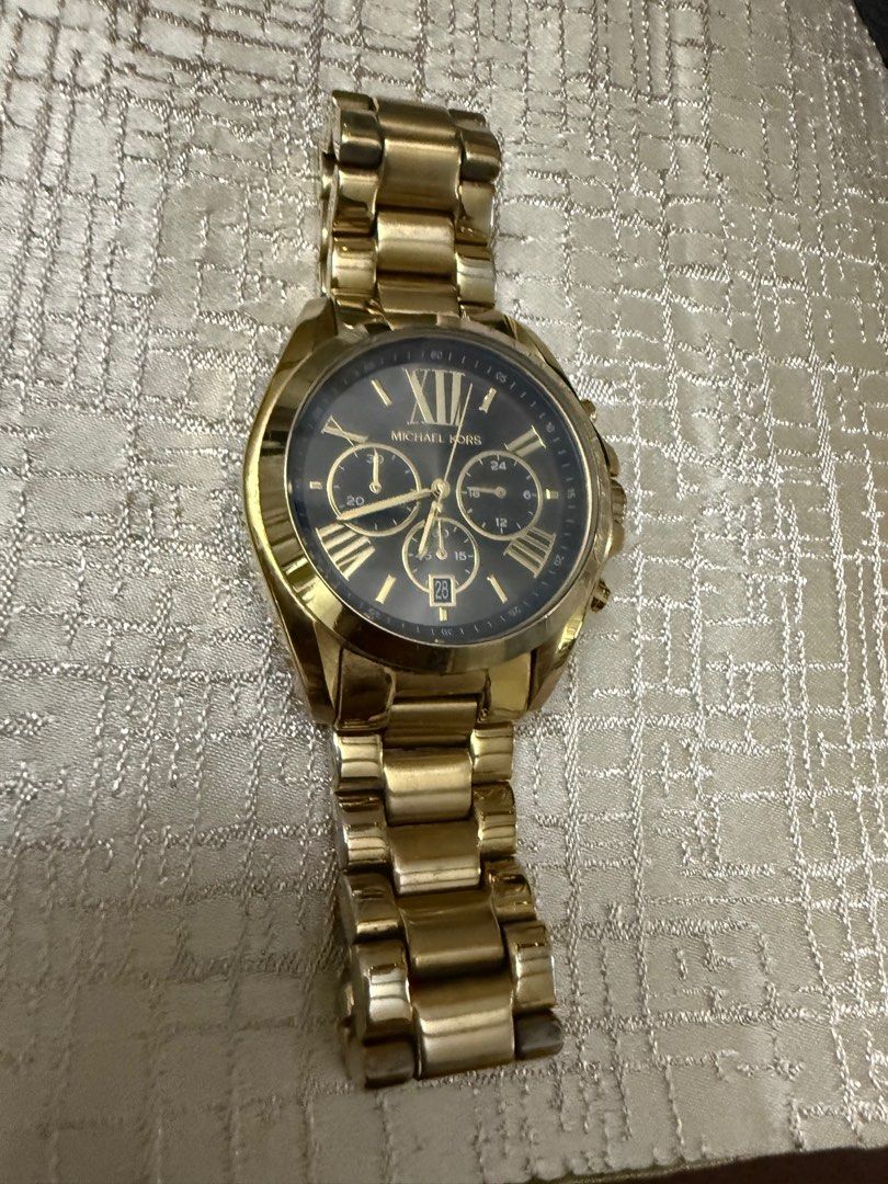 Michael Kors Gold Chronograph Watch (Category: Luxury Watches) located in Quezon City. Submitted by msc30 (Listing ID 1414165319, Image 1). Description: .