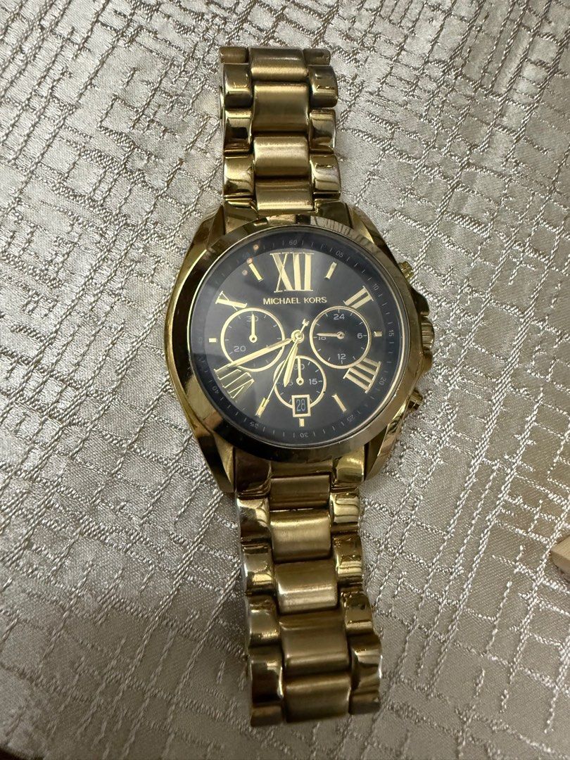 Michael Kors Gold Chronograph Watch (Category: Luxury Watches) located in Quezon City. Submitted by msc30 (Listing ID 1414165319, Image 2). Description: .