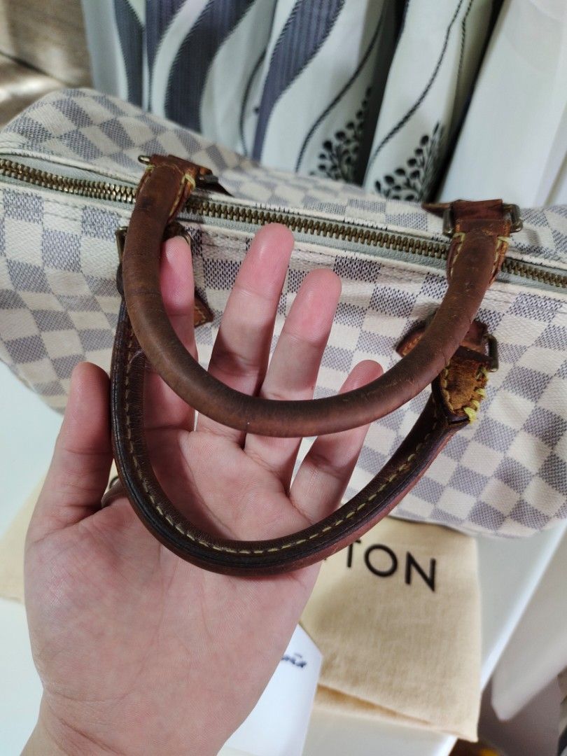 orig.project Lv azur speedy 30 (Category: Luxury Bags & Wallets) located in Tagum. Submitted by janmarion049706 (Listing ID 1414125998, Image 3). Description: PROJECT PROJECT need na ipaayos maraming flaws may mga dirt sa loob Bawal sa maselan Dustbag not included.