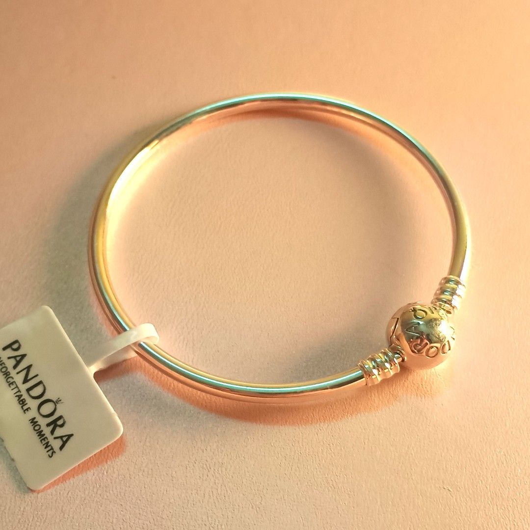 Pandora Moments bangle bracelet classic bangle in silver (Category: Luxury Accessories) located in Santa Rosa. Submitted by love.jewels (Listing ID 1414221808, Image 3). Description: ALL ITEMS ARE NEGOTIABLE, YOU ARE FREE TO MAKE AN OFFER, I. WILL GIVE YOU THE BEST PRICE 😍 ALL BRANDNEW NOT PRELOVED NOT SECOND-HAND FROM FACTORY FOR BRACELET 16-21 CM AVAILABLE SIZES FOR RING 5-10 AVAILABLE SIZE.