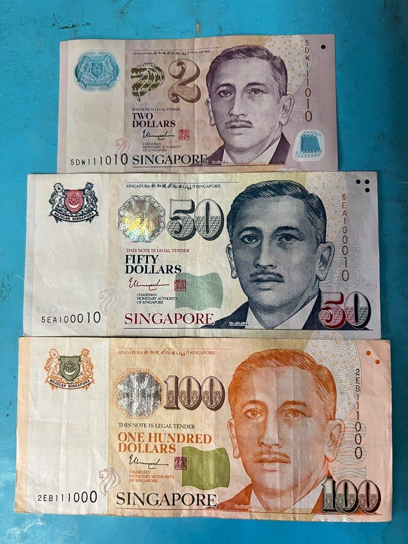 Portrait Binary Set (Category: Currency) located in Singapore. Submitted by ahchong76 (Listing ID 1404644537, Image 1). Description: - $2 more from face value - normal used condition - free delivery at AMK area.