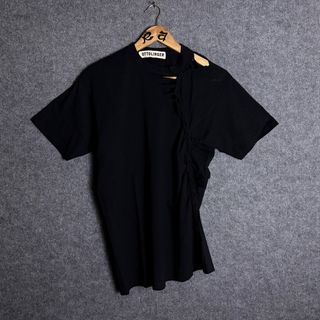(Category: ) located in . Submitted by y2k.luxury.streetwear.outdoor (Listing ID 1414199056, Image 1). Description: .