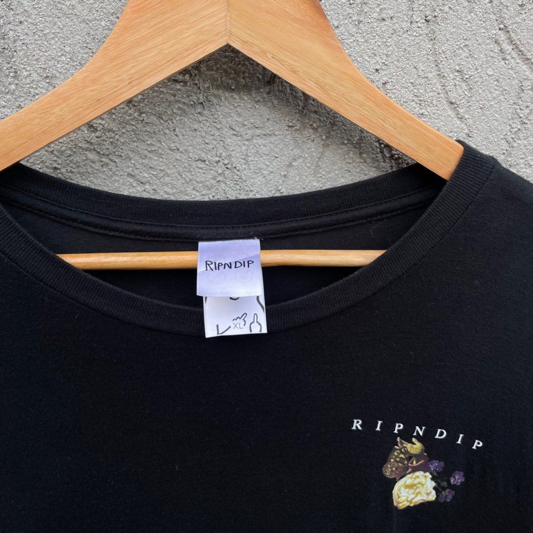 Rip N Dip Heavenly Bodies tee (Category: Activewear) located in Tarlac. Submitted by thrift2tarlac (Listing ID 1414081315, Image 3). Description: Very good condition Fresh from hongkong box Authentic / Legit 💯 Size on tag: XL No issue Width: 24 Length: 30 Disclaimer: Color may vary due to lighting‼️ J&T courier 🚚 📍Tarlac City .