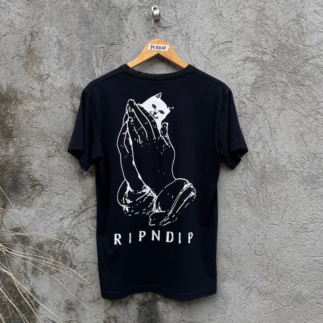 Rip N dip Pocket Tee (Category: Activewear) located in Tarlac. Submitted by thrift2tarlac (Listing ID 1414080055, Image 1). Description: Very good condition Fresh from hongkong box Authentic / Legit 💯 Size on tag: M No issue Width: 19.5 Length: 27 Disclaimer: Color may vary due to lighting‼️ J&T courier 🚚 📍Tarlac City .