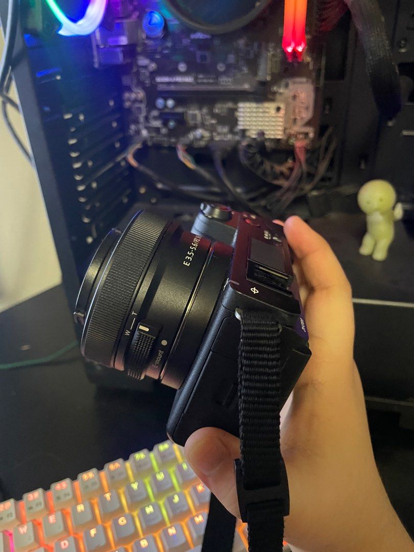 Sony ZV-E10 II Camera with Kit Lens (Category: Cameras) located in Quezon City. Submitted by ociio (Listing ID 1414224684, Image 3). Description: free bag, lens protector, screen protector RFS: Wanted DJI cam instead.