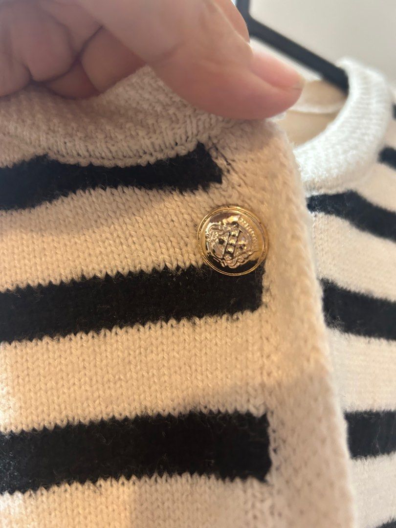 Stripes Cardigan (light tweed) (Category: Coats, Jackets and Outerwear) located in General Trias. Submitted by gdsdeclutter (Listing ID 1414182561, Image 2). Description: Worn only thrice Buttons a little rusted but not noticeable RFS: Decluttering Area: Makati or Gen Trias Cavite Sf: buyer (can do meet-up) .