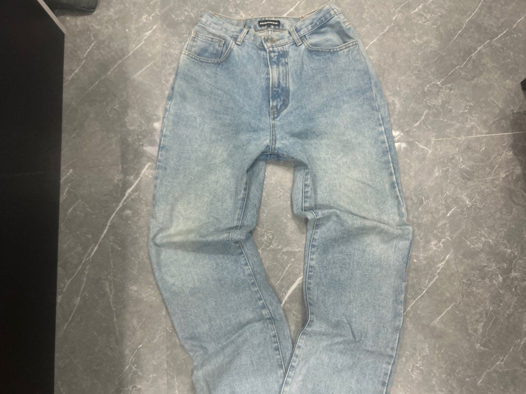thisisneverthat Light Wash Baggy Straight Jeans (Category: Jeans) located in Cavite. Submitted by opton4 (Listing ID 1414144608, Image 1). Description: Waist Altered to 29 but can be unaltered back to original size (L) Leg Opening 7.5 Rise 14.5 Length 42.