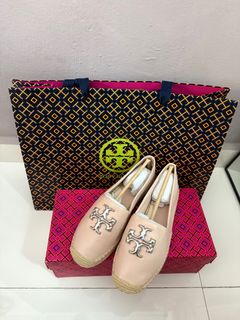 (Category: ) located in . Submitted by wja_closet (Listing ID 1414096339, Image 1). Description: .