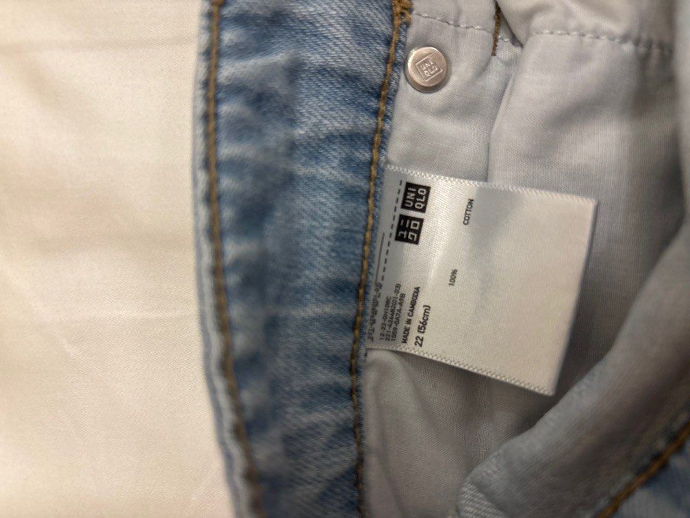Uniqlo Cropped Wide Leg Jeans (Category: Jeans) located in Manila. Submitted by b_fashion_closet (Listing ID 1414159727, Image 3). Description: .