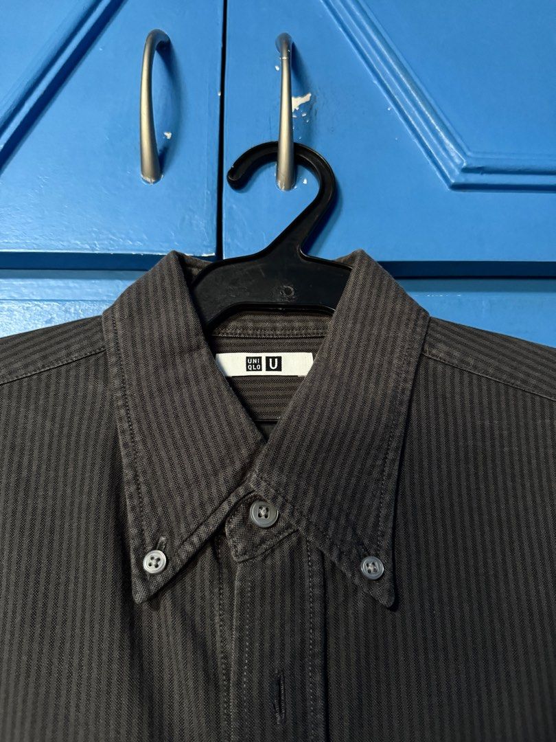 Uniqlo U Striped Button-Down Oxford Shirt (Category: Tshirts & Polo Shirts ) located in Quezon City. Submitted by __danmoi (Listing ID 1414097209, Image 3). Description: - Uniqlo striped button-down Long sleeves shirt (Dark Grey) - Single chest pocket - Buttoned cuffs - Dimensions: 30" L x 24" W.