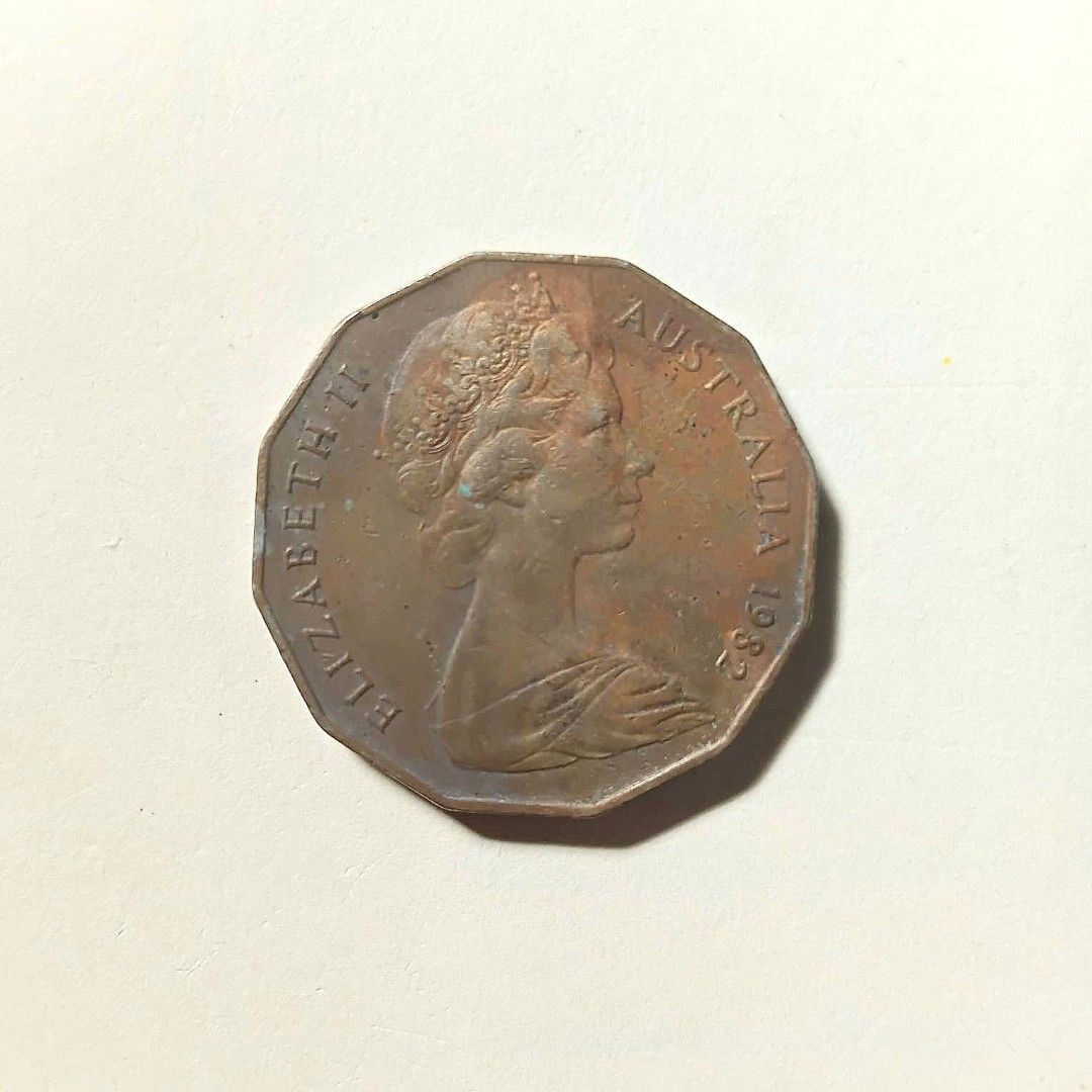 Australia 1982 50 Cents Coin (Category: Currency) located in Bacoor. Submitted by hazirannei (Listing ID 1414373537, Image 1). Description: RfS: Decluttering MoP: GCash MoD: LBC Express or Buyer's preferred Courier if thru online booking. Shipping Fee at Buyer's expense. 1982 Australian 50 Cents Coin. Features Queen Elizabeth II and the Brisbane Commonwealth Games logo. Octagonal shape, copper-nickel..