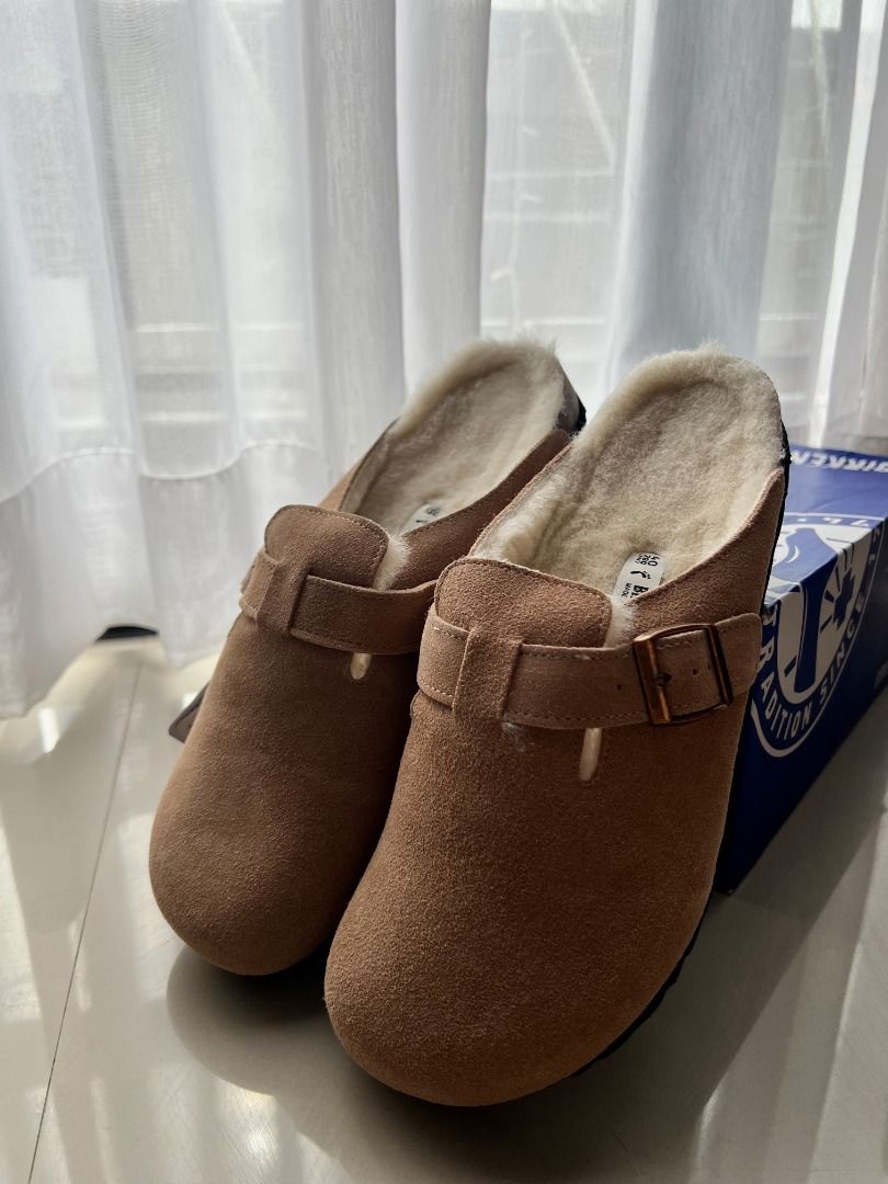 Birkenstock Zermatt Shearling Slippers (Category: Slippers and slides) located in Pasig City. Submitted by dnarchy (Listing ID 1414271764, Image 1). Description: With box and dustbag.