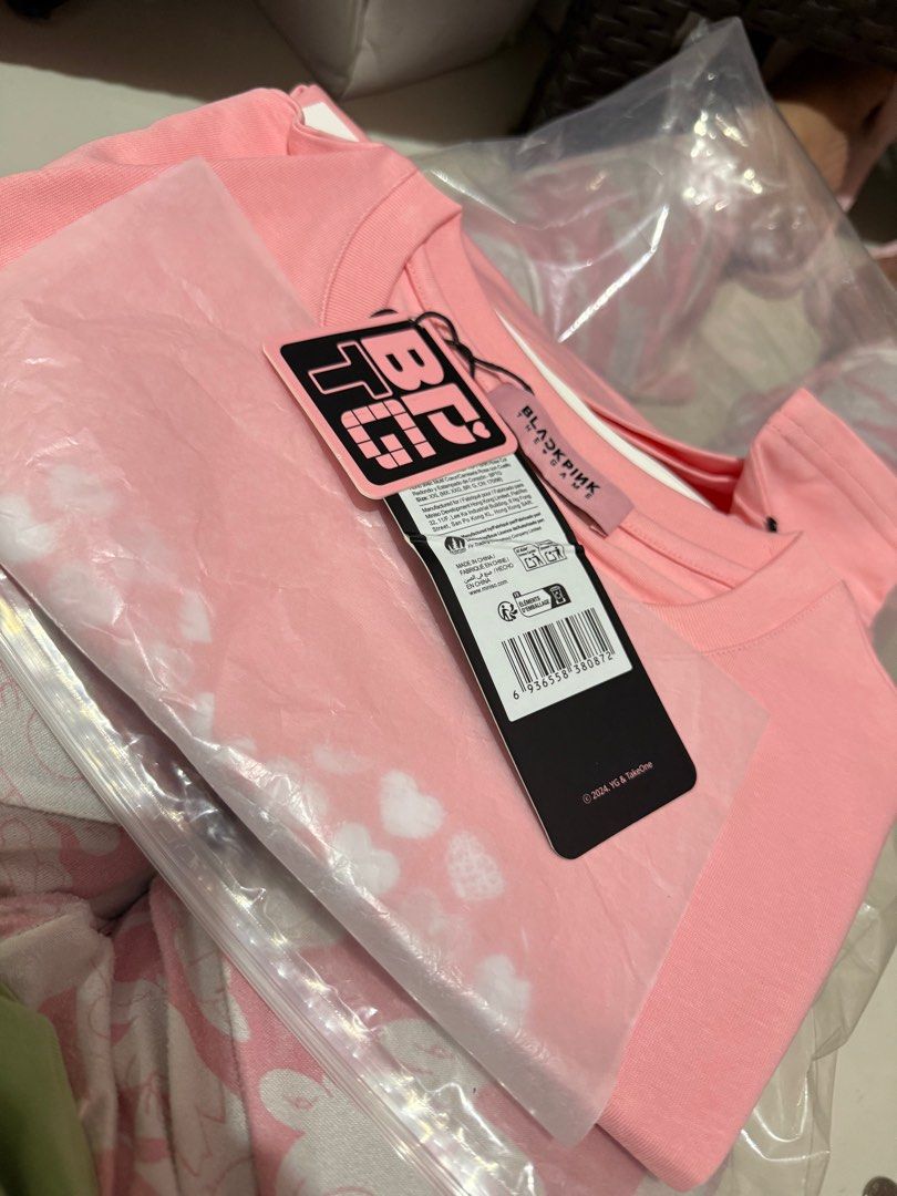 BLACKPINK THE GAME T-shirt (Category: Tshirts & Polo Shirts ) located in Manila. Submitted by ms.mr.00 (Listing ID 1414314037, Image 2). Description: - miniso Brand new BLACKPINK THE GAME T-shirt - Features a heart design on the front - Still in original packaging with tags - Crew neck style - Official merchandise from YG and Starline.