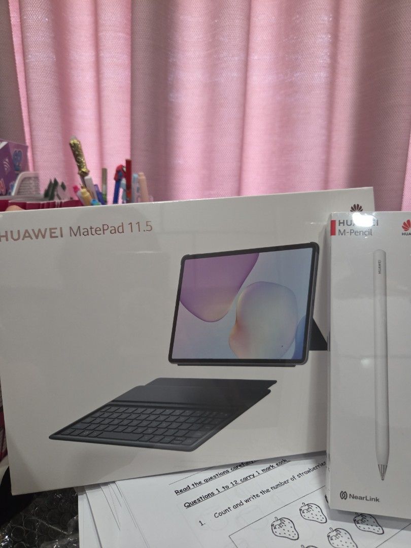 BNIB Huawei MatePad 11.5 Tablet with M-Pencil and Keyboard