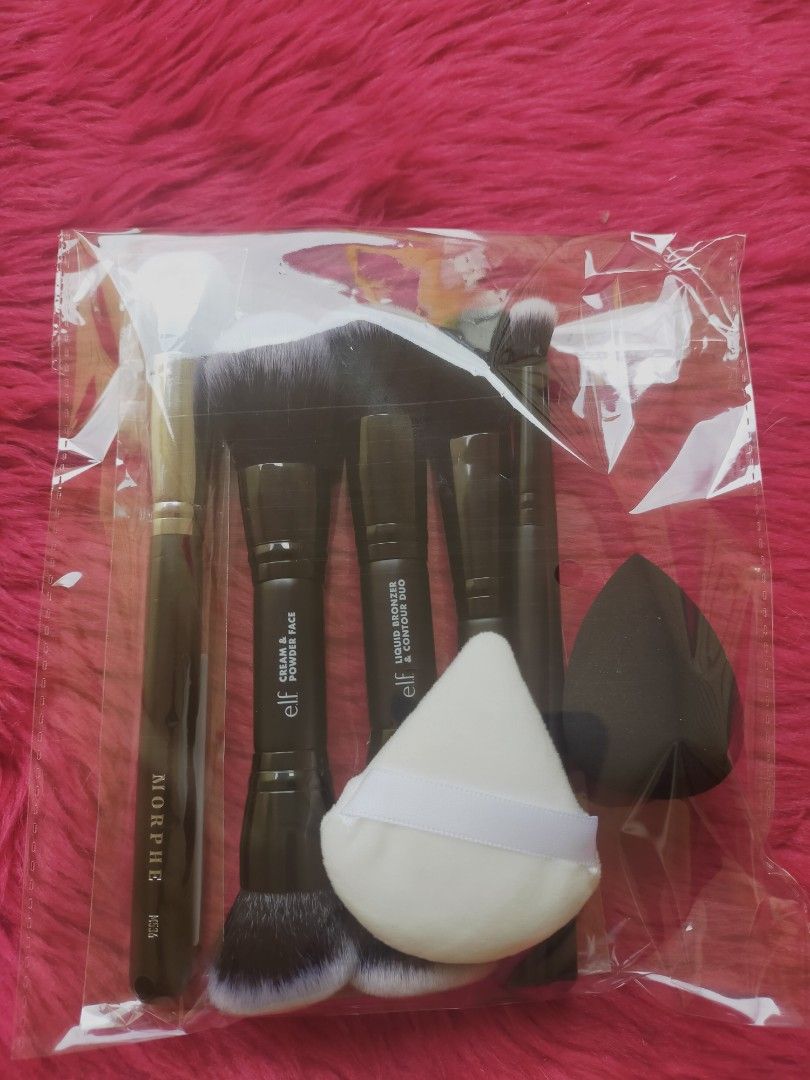 Branded Make Up Brush Set (Category: Makeup) located in Quezon City. Submitted by floreskari78555 (Listing ID 1414293075, Image 3). Description: Branded Make Up Brushes 1 set 2pcs Elf Dual Ended Make Up Brush 1pc Morphe Brush 1pc Nose Contour Brush 1pc Blending Brush 1pc Eyeshadow Brush 1pc Elf Angled Brush 1pc Teardrop Sponge Black 1pc Velvet Puff White available on hand via same day delivery lalamove or grab express and LBC/J&T Shipping.