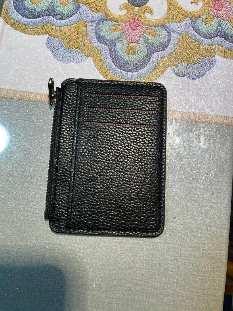 Chrome coin purse/card holder (Category: Luxury Bags & Wallets) located in Makati City. Submitted by ellope (Listing ID 1414313747, Image 2). Description: Chrome inspired coin purse/card holder 8 card slots LasPiñas loc Gcash mop.