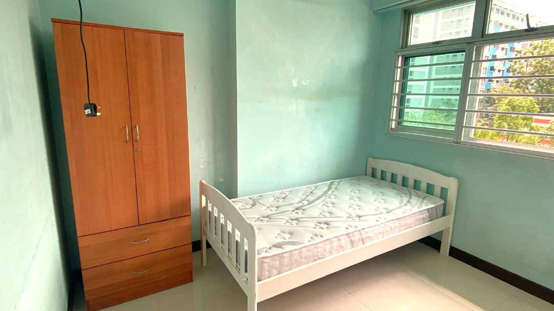 (Category: ) located in . Submitted by your_rental_specialist (Listing ID 1414270224, Image 1). Description: .
